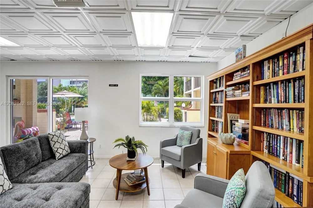 400 Riverside Dr #406 Pompano Beach, FL 33062