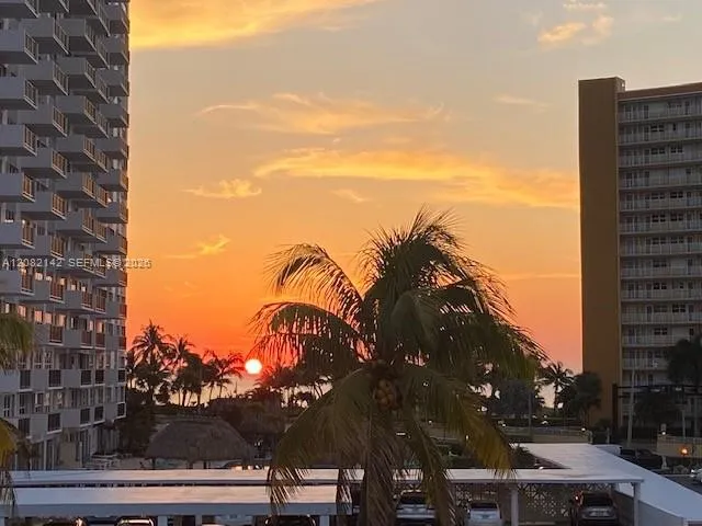 400 Riverside Dr #406 Pompano Beach, FL 33062