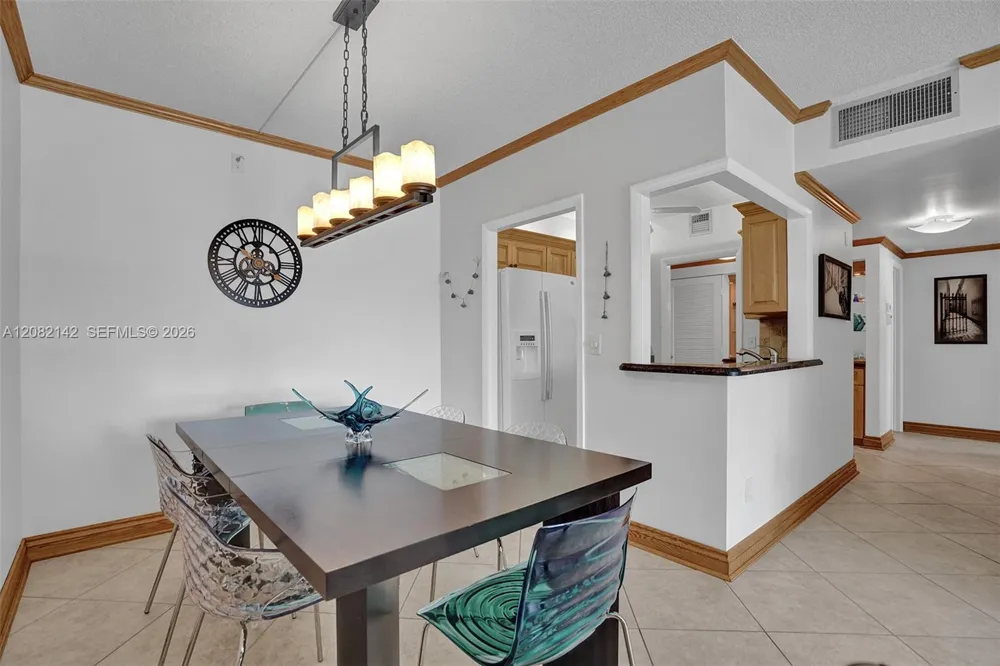 400 Riverside Dr #406 Pompano Beach, FL 33062