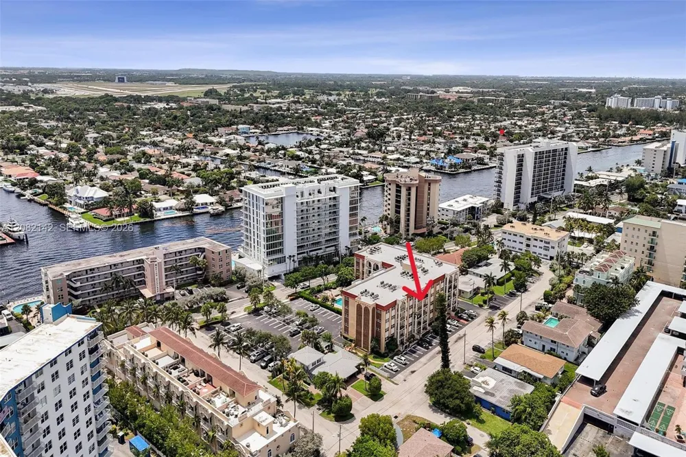 400 Riverside Dr #406 Pompano Beach, FL 33062