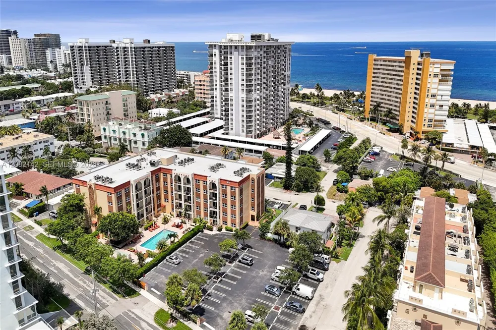 400 Riverside Dr #406 Pompano Beach, FL 33062