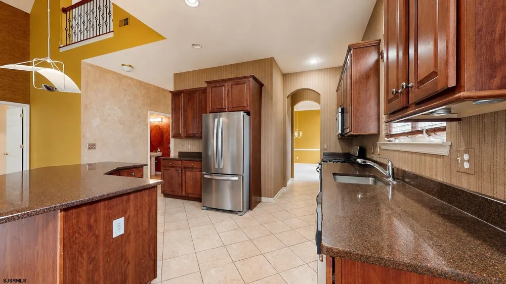 8 Lewis Dr Mays Landing, NJ 08330