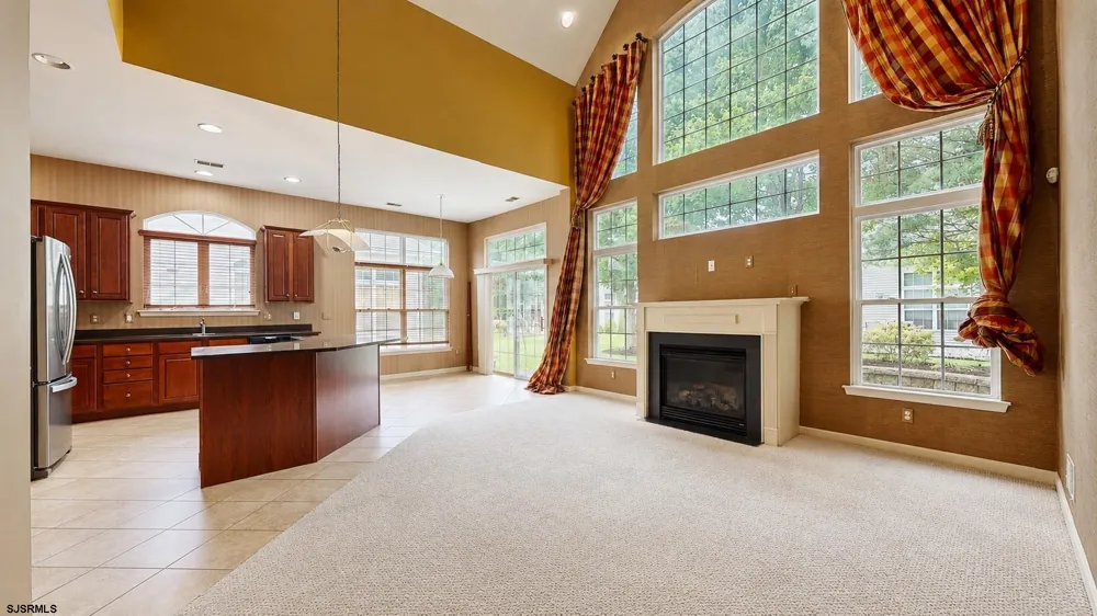 8 Lewis Dr Mays Landing, NJ 08330