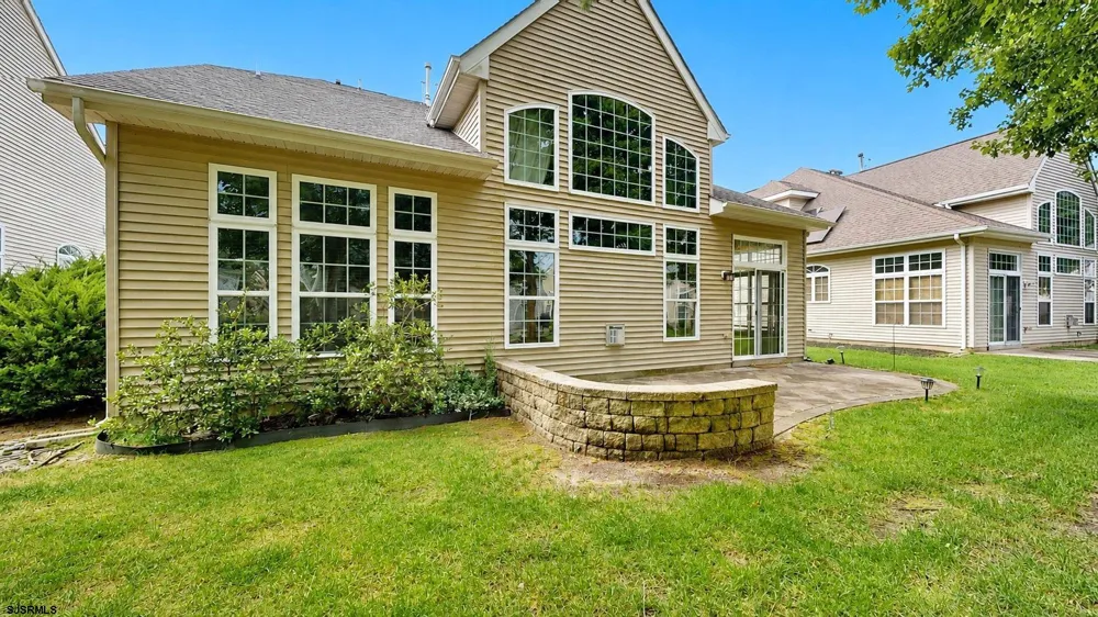 8 Lewis Dr Mays Landing, NJ 08330