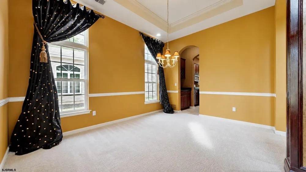 8 Lewis Dr Mays Landing, NJ 08330