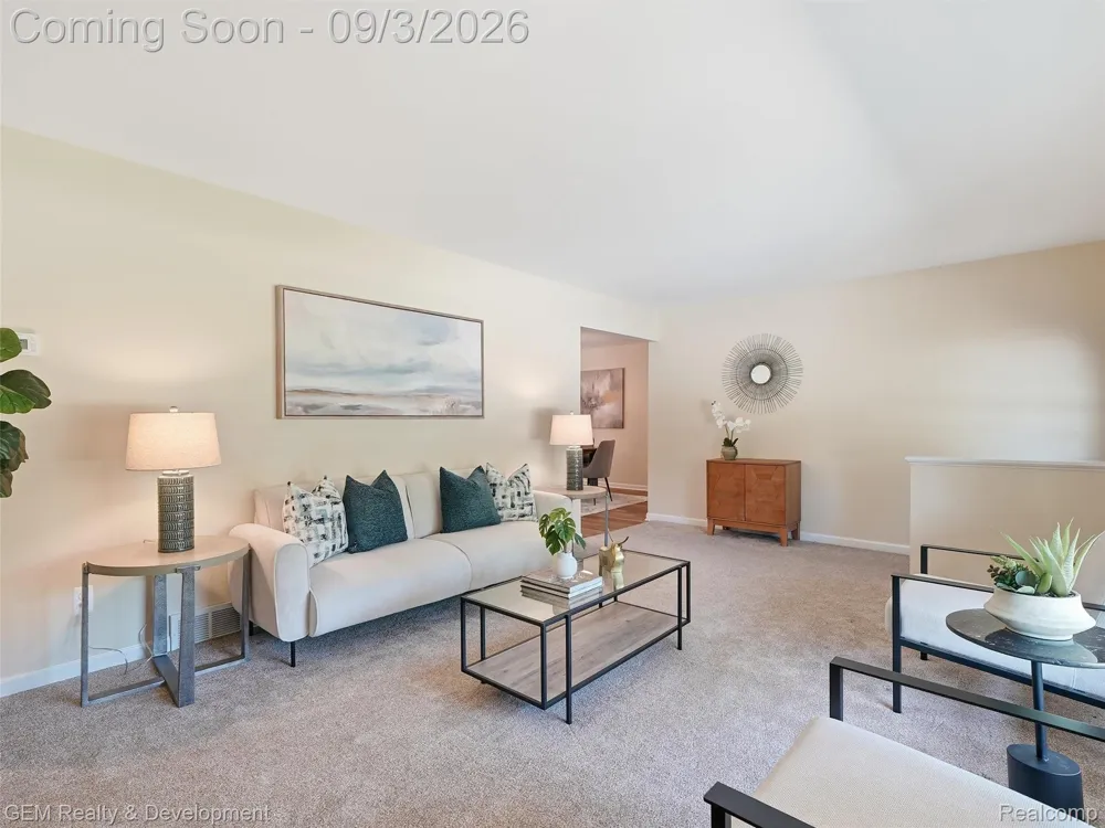2067 Glen Iris Drive Commerce Charter Township, MI 48382