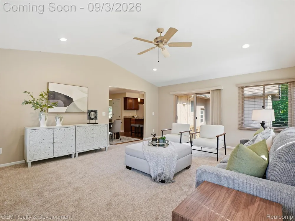 2067 Glen Iris Drive Commerce Charter Township, MI 48382