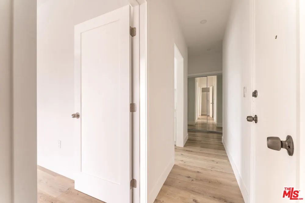 1519 W 30th Street Los Angeles, CA 90007