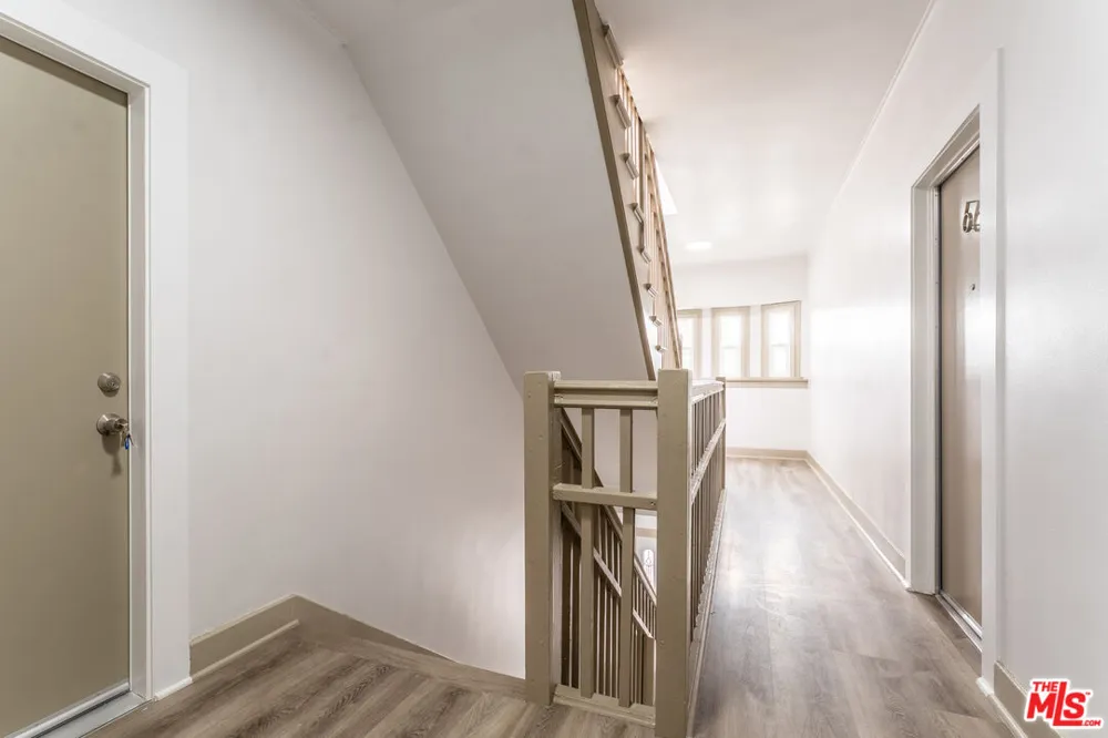 1519 W 30th Street Los Angeles, CA 90007