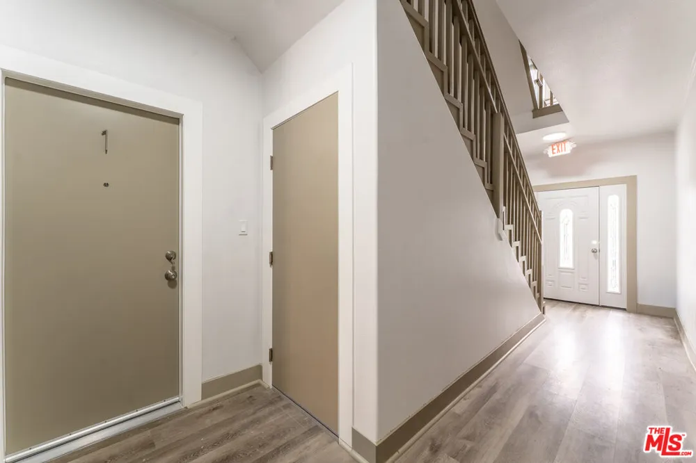 1519 W 30th Street Los Angeles, CA 90007
