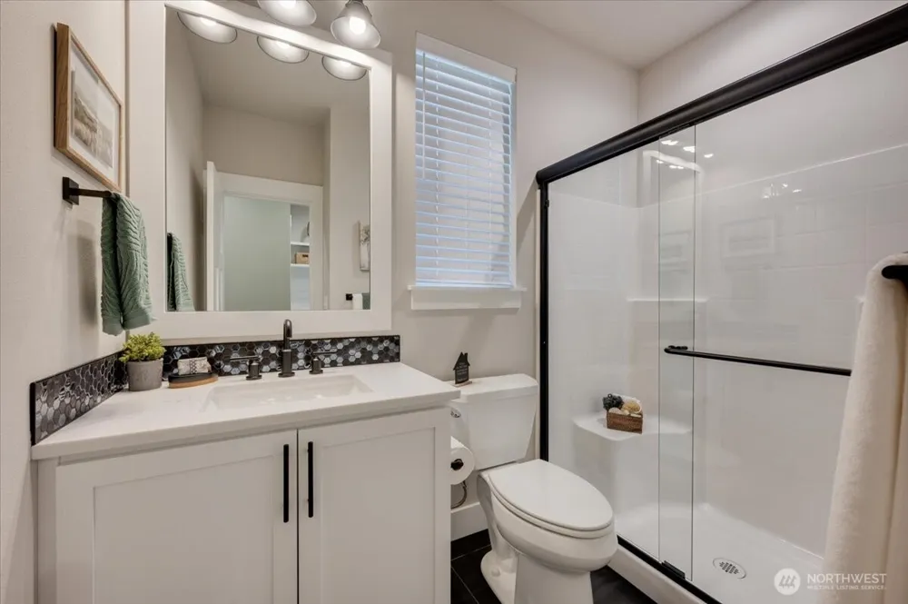20812 99th Place S Kent, WA 98031