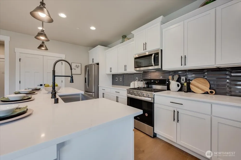 20812 99th Place S Kent, WA 98031