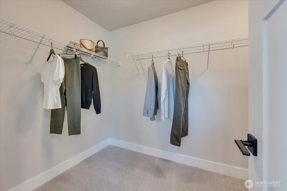 20812 99th Place S Kent, WA 98031