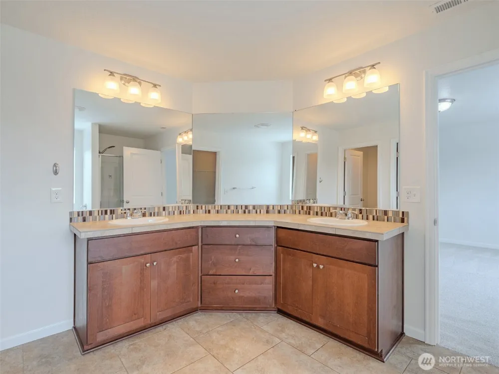 291 34th Court Ridgefield, WA 98642