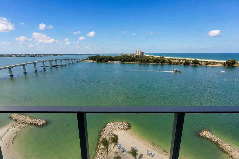 691 S GULFVIEW BOULEVARD #711 Clearwater, FL 33767