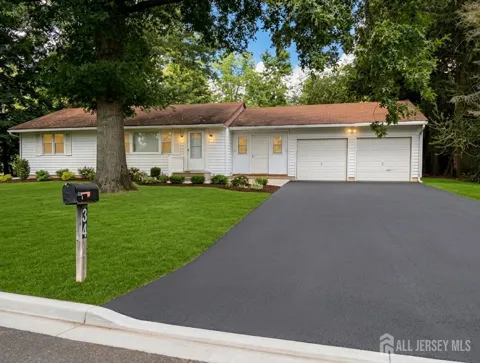 34 Lake Way