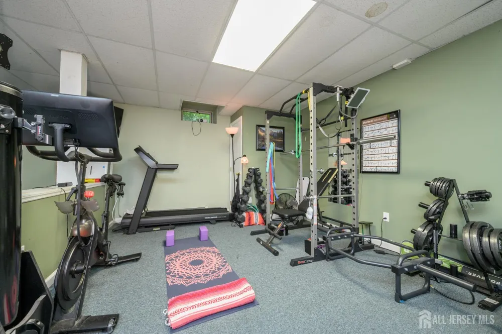 34 Highland Avenue Green, NJ 07821
