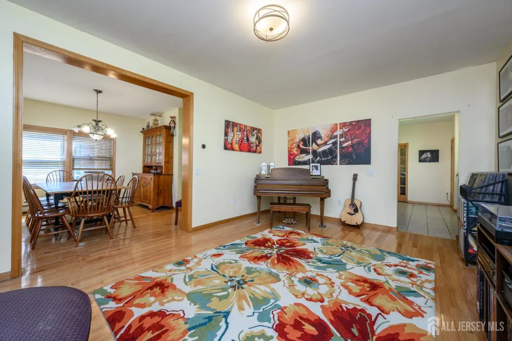 34 Highland Avenue Green, NJ 07821