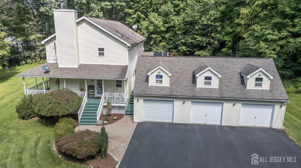 34 Highland Avenue Green, NJ 07821