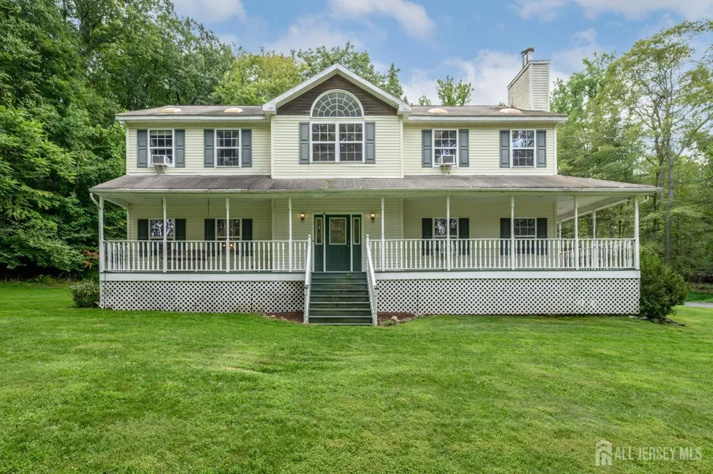 34 Highland Avenue Green, NJ 07821