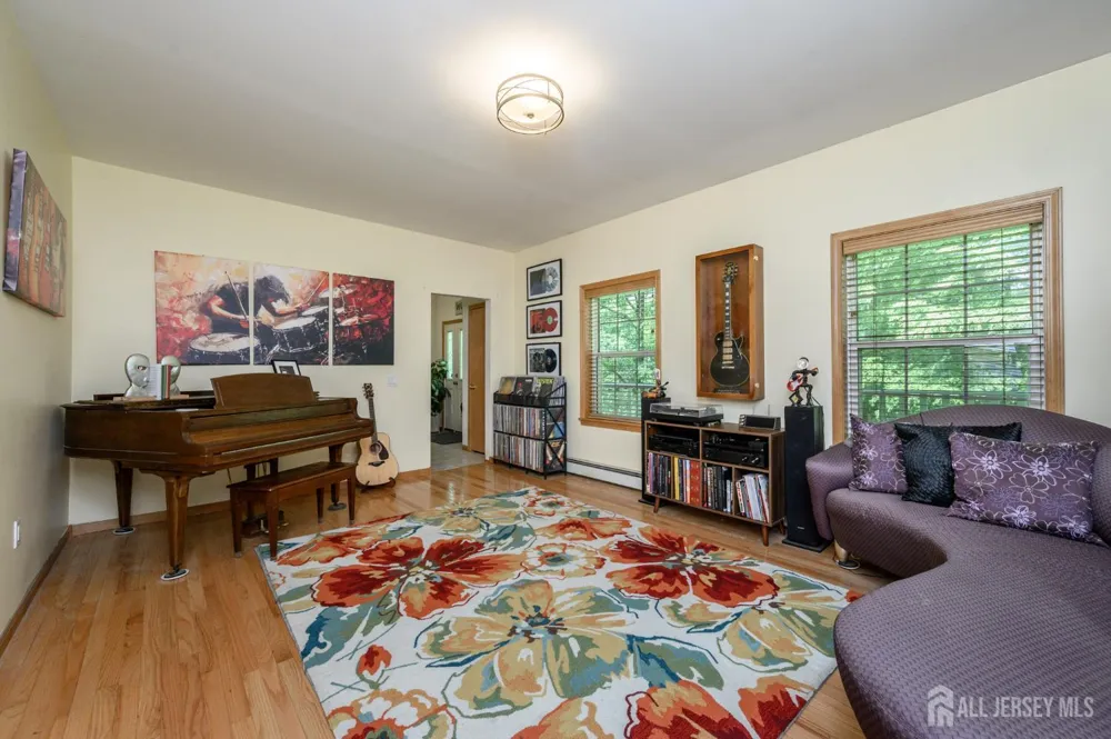 34 Highland Avenue Green, NJ 07821