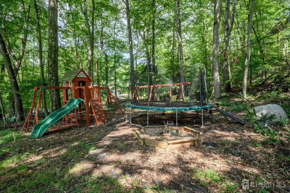 34 Highland Avenue Green, NJ 07821