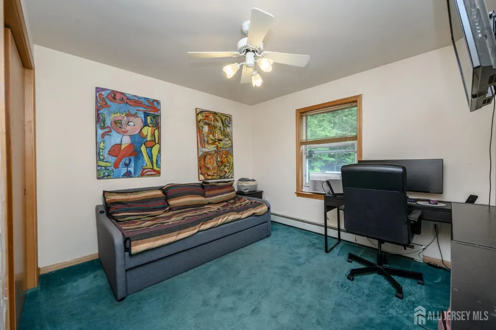 34 Highland Avenue Green, NJ 07821