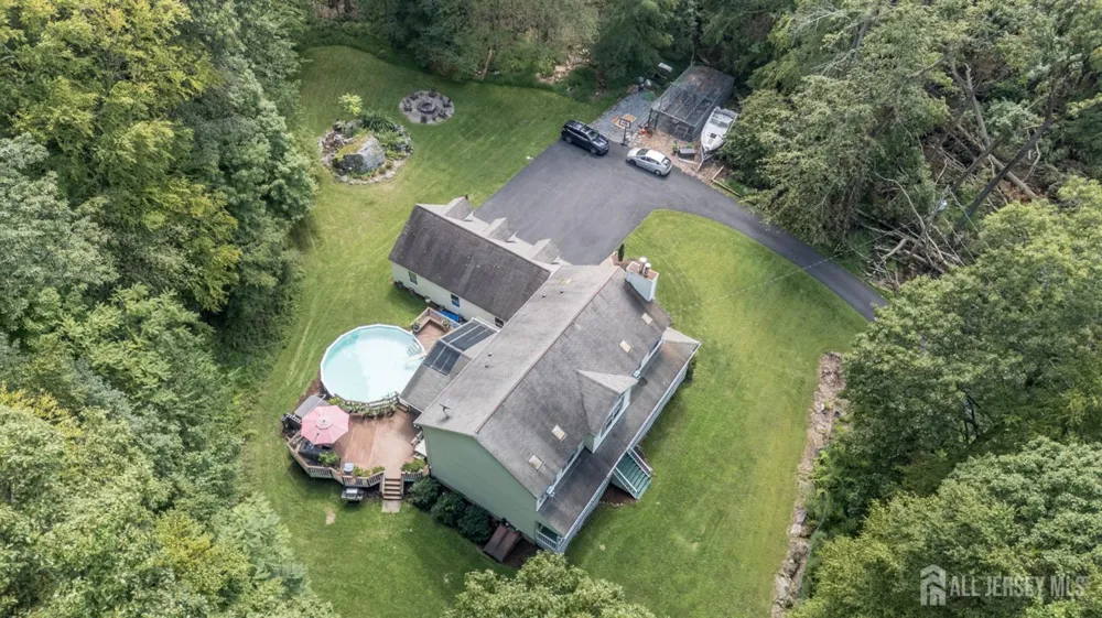 34 Highland Avenue Green, NJ 07821