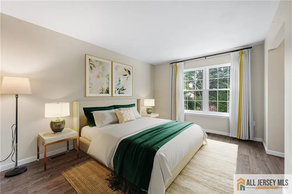 11 Canterbury Circle Franklin, NJ 08873