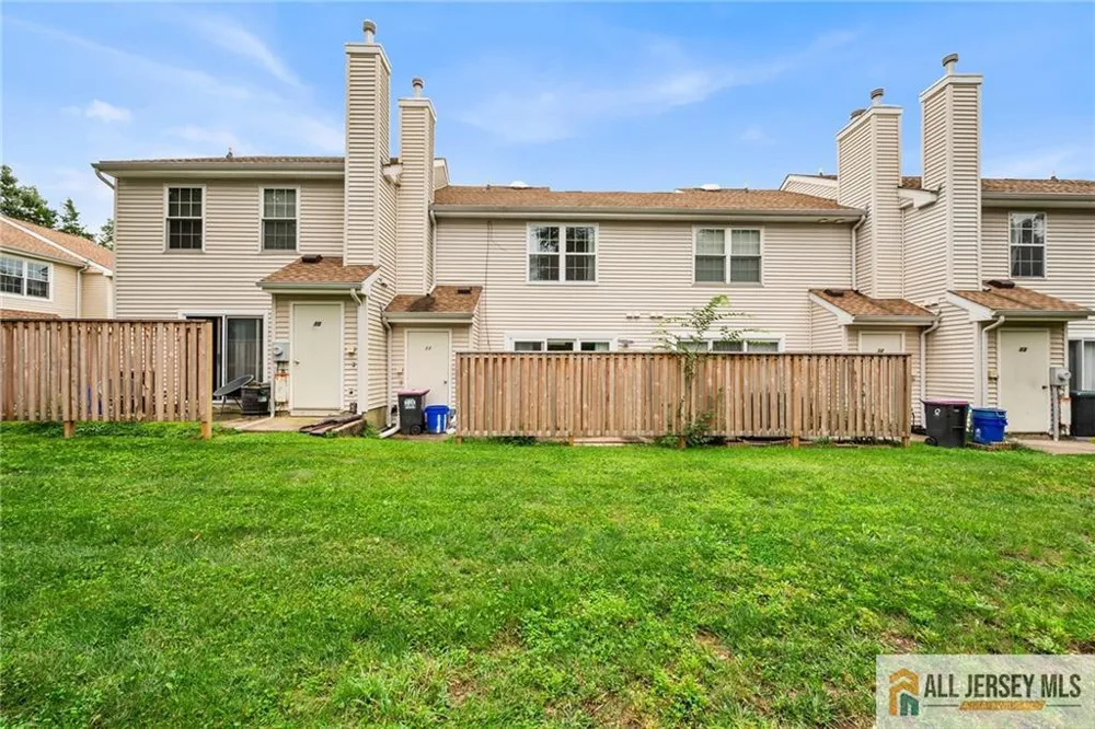 11 Canterbury Circle Franklin, NJ 08873