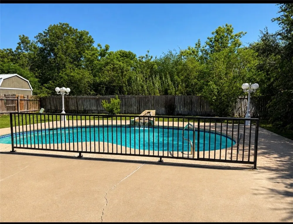 1245 Carlos Trail Alice, TX 78332