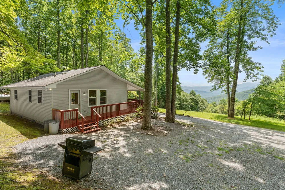 Lakey Creek Road Franklin, NC 28734