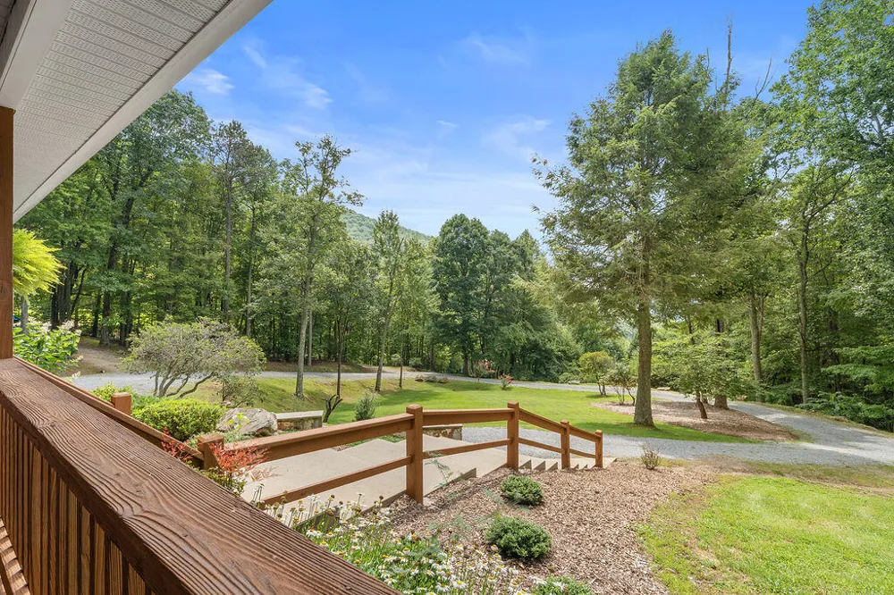 Lakey Creek Road Franklin, NC 28734