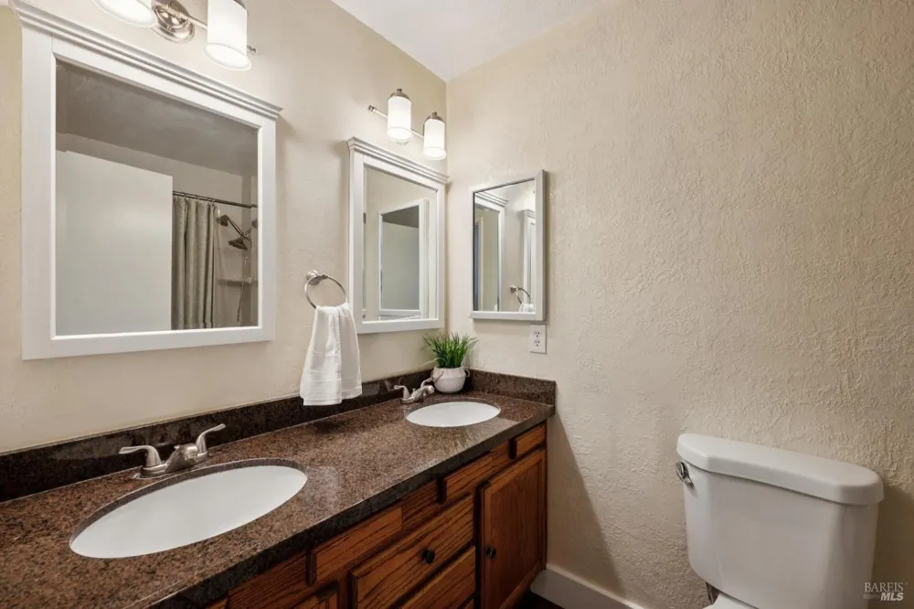 7187 Circle Drive Rohnert Park, CA 94928