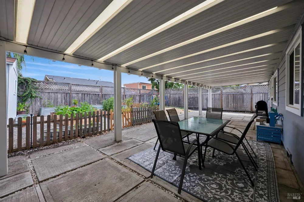 7187 Circle Drive Rohnert Park, CA 94928