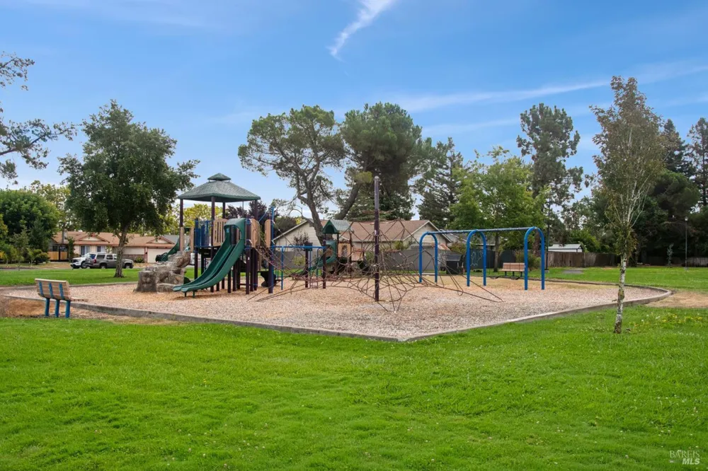 7187 Circle Drive Rohnert Park, CA 94928