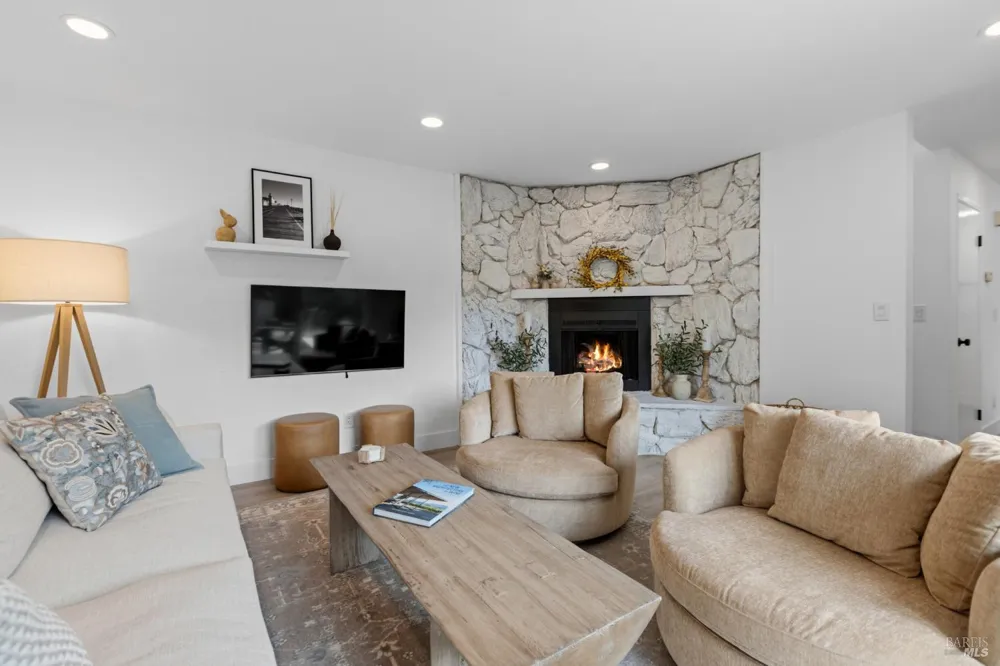 745 Marsh Court Napa, CA 94558