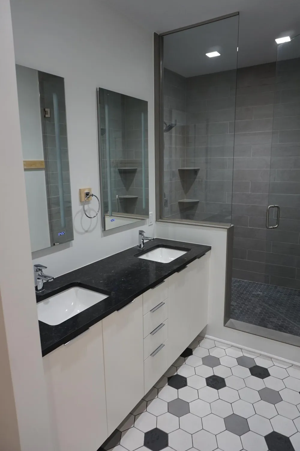 319 Broadway #304 Fargo, ND 58102