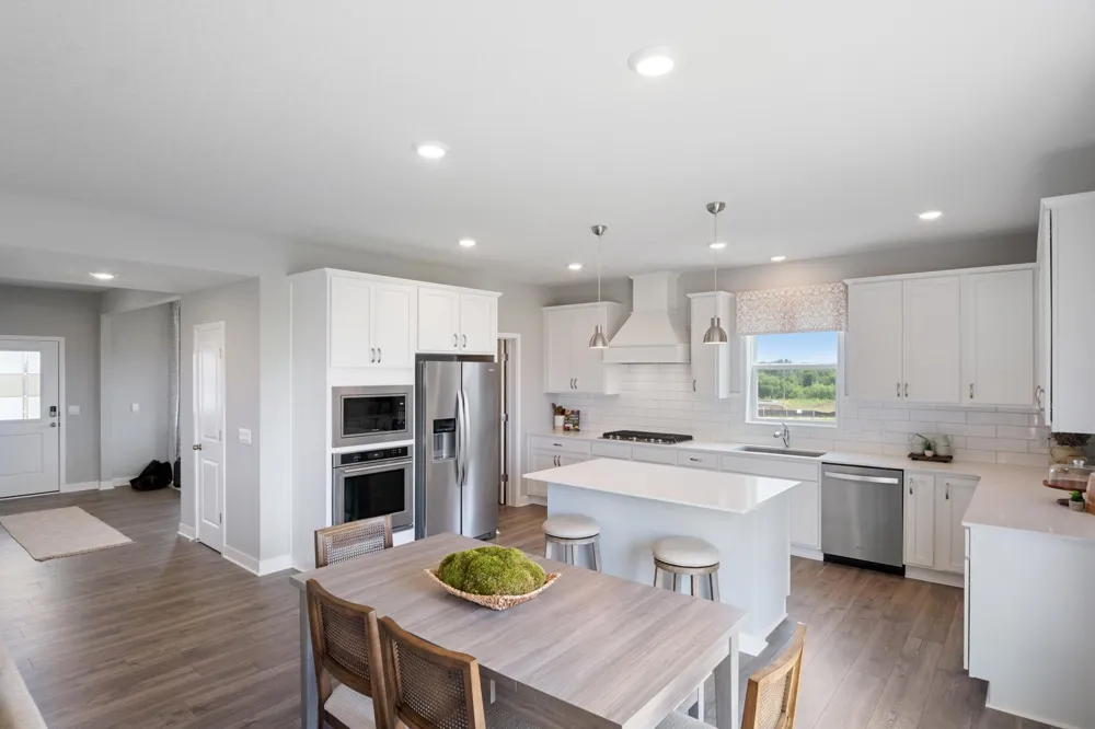 2089 Kestrel Drive Shakopee, MN 55379