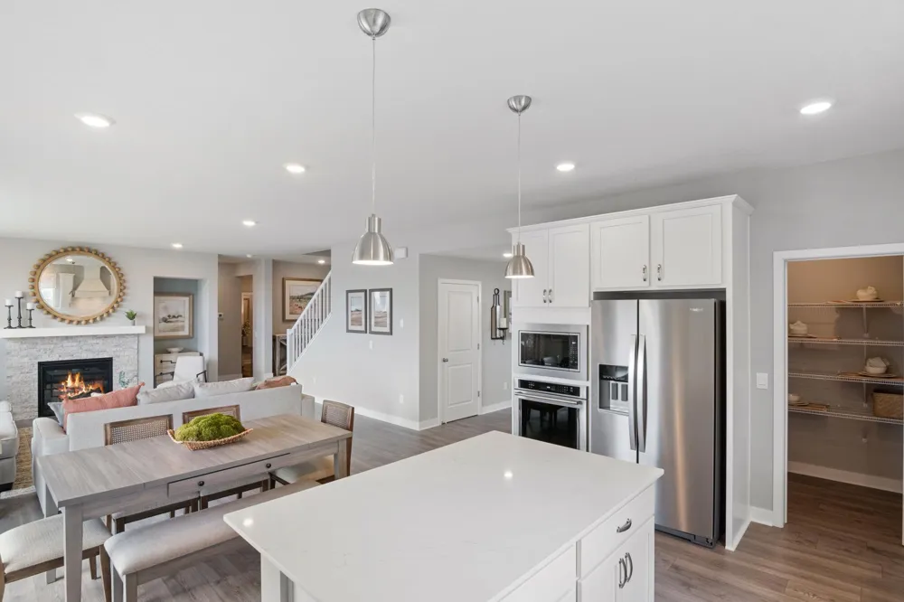 2089 Kestrel Drive Shakopee, MN 55379