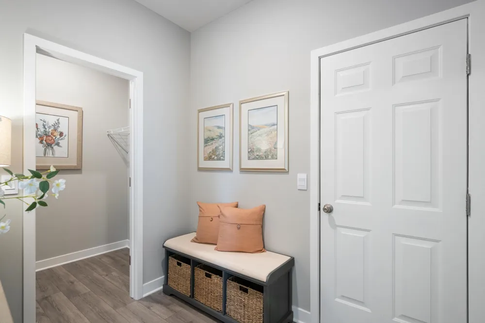 2089 Kestrel Drive Shakopee, MN 55379