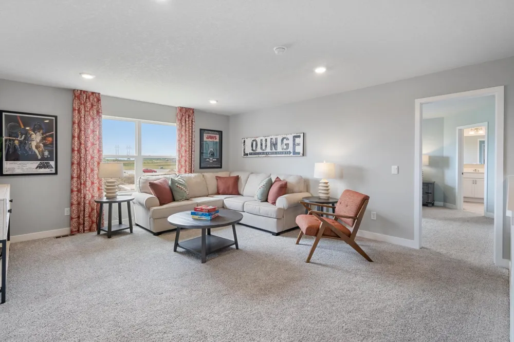 2089 Kestrel Drive Shakopee, MN 55379