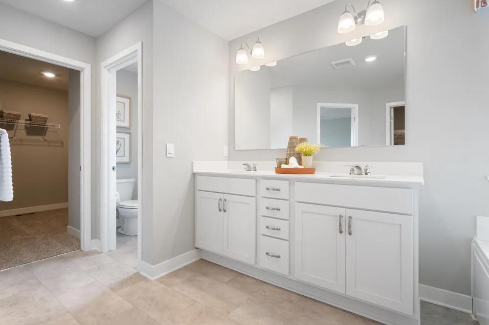 2089 Kestrel Drive Shakopee, MN 55379
