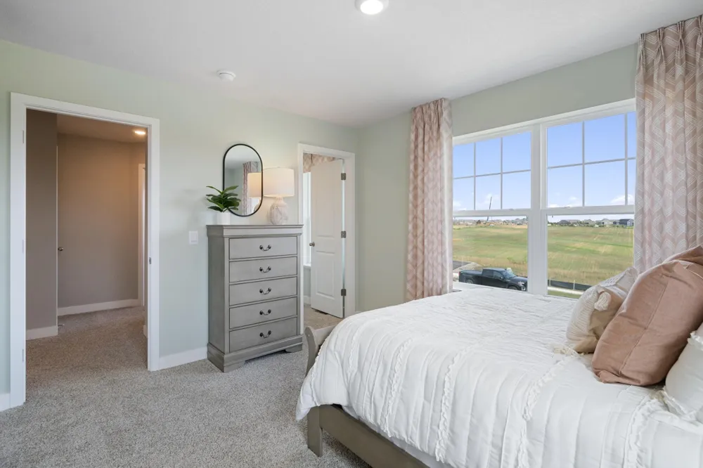 2089 Kestrel Drive Shakopee, MN 55379