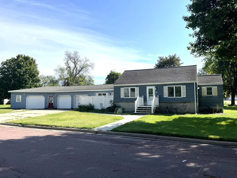 110 S 4th Avenue W Truman, MN 56088