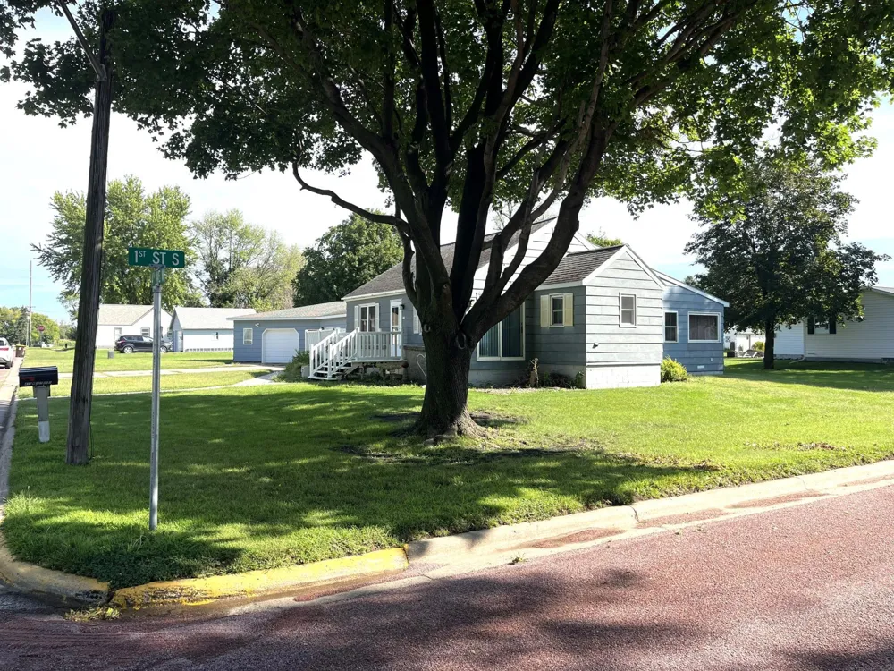 110 S 4th Avenue W Truman, MN 56088