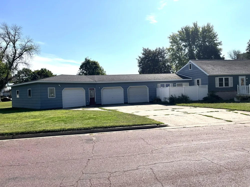 110 S 4th Avenue W Truman, MN 56088