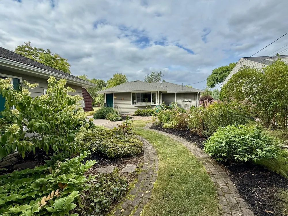 1796 Beechwood Avenue Saint Paul, MN 55116