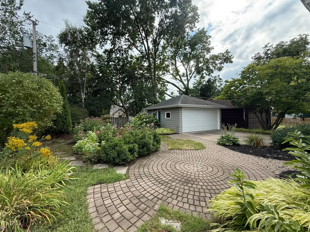 1796 Beechwood Avenue Saint Paul, MN 55116