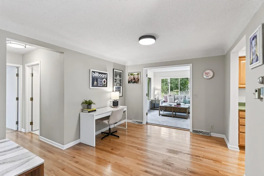 1796 Beechwood Avenue Saint Paul, MN 55116